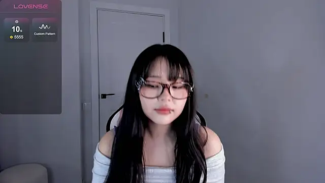 hee young11 online show from October 2025 08:42:02 AM