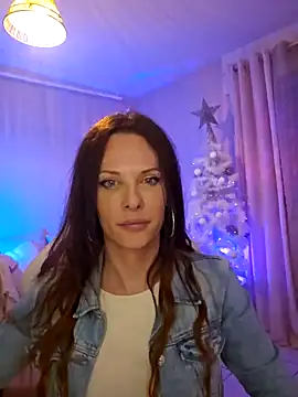 Luna Kitanna online show from December 2024 08:15:01 PM