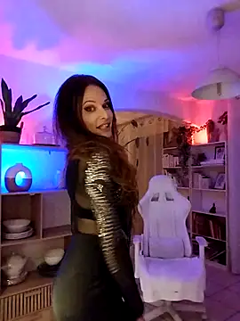 Luna Kitanna online show from February 2025 07:27:02 PM