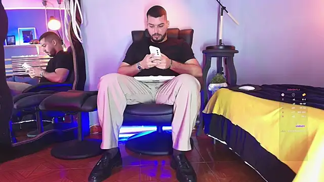 Snapshot of HenryBenso chatting on March 2025 10:30:02 AM HenryBenso online show from March 2025 10:30:02 AM