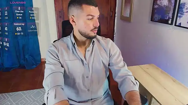 Snapshot of HenryBenso chatting on October 2025 05:06:02 PM HenryBenso online show from October 2025 05:06:02 PM