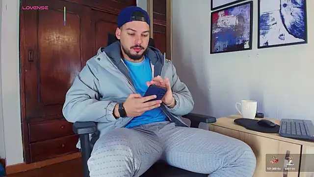 Snapshot of HenryBenso chatting on November 2025 09:59:01 AM HenryBenso online show from November 2025 09:59:01 AM