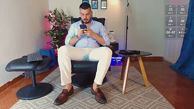 Snapshot of HenryBenso chatting on January 2026 07:39:02 PM HenryBenso online show from January 2026 07:39:02 PM