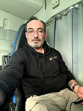 dzhakar online show from December 2025 01:04:02 PM