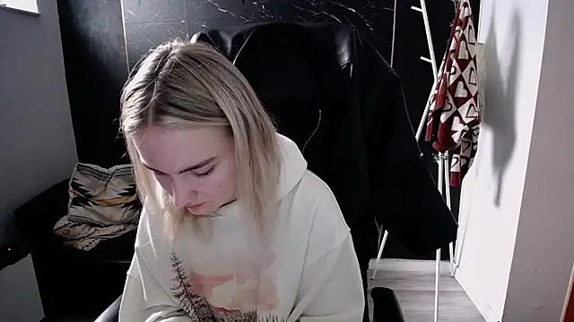 viktoria lovely online show from November 2025 10:26:01 AM