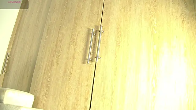 aidaadams online show from November 2025 11:38:02 AM