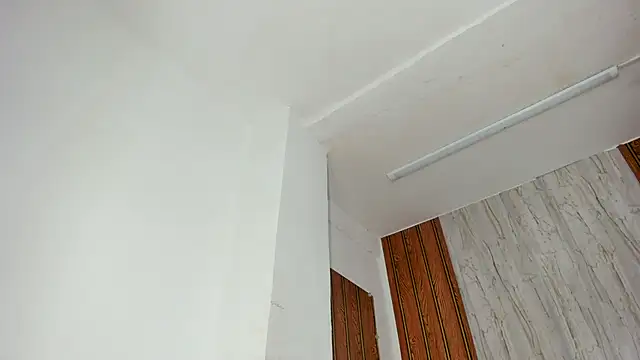 Alika01 online show from October 2025 01:33:02 PM