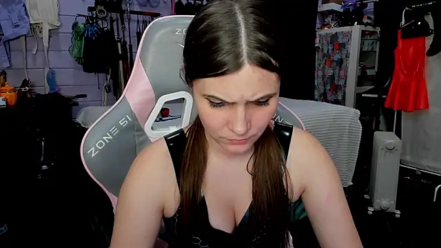 Snapshot of Stroynyash chatting on March 2025 12:04:02 AM Stroynyash online show from March 2025 12:04:02 AM