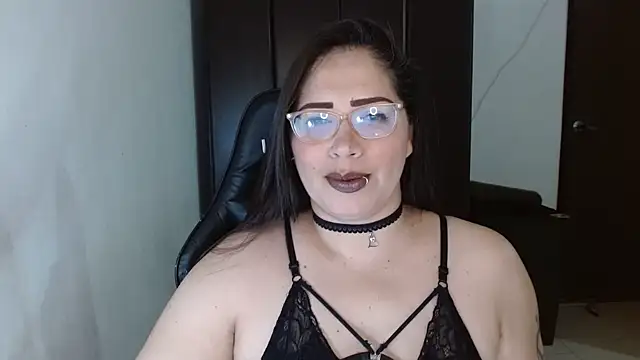 natashasmithe online show from October 2025 09:23:01 PM