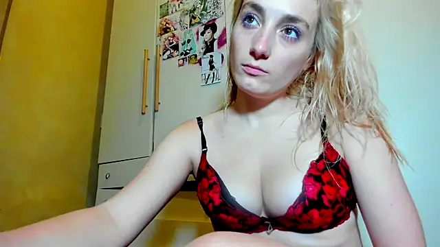 Monicbabe online show from September 2025 09:50:01 PM