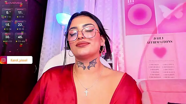 Snapshot of Hinataw33d01 chatting on December 2024 04:12:02 AM Hinataw33d01 online show from December 2024 04:12:02 AM