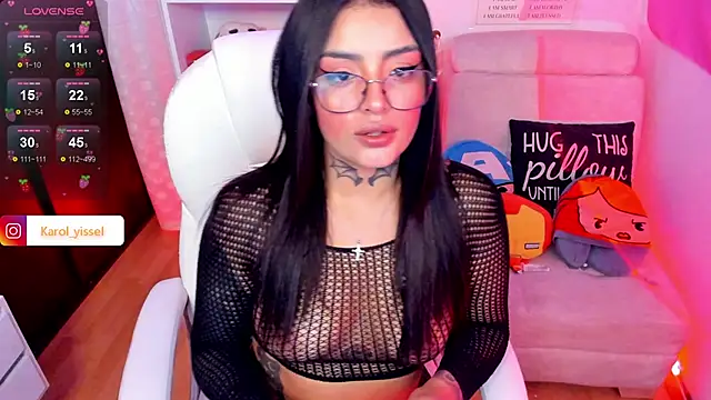 Snapshot of Hinataw33d01 chatting on January 2025 03:17:01 AM Hinataw33d01 online show from January 2025 03:17:01 AM