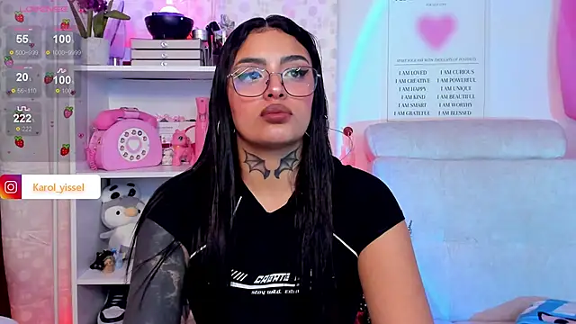 Snapshot of Hinataw33d01 chatting on February 2025 01:00:01 AM Hinataw33d01 online show from February 2025 01:00:01 AM