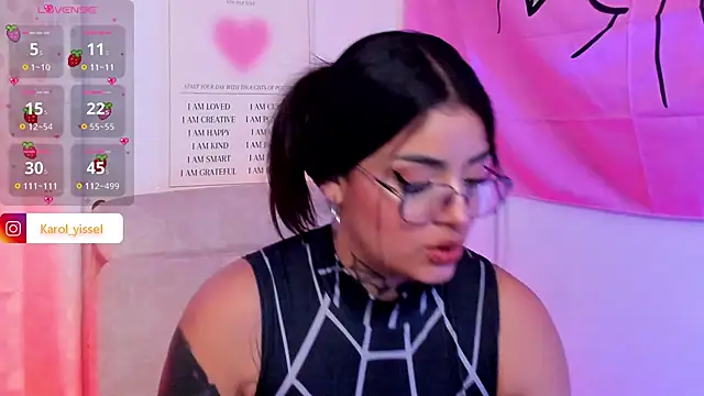 Snapshot of Hinataw33d01 chatting on March 2025 12:48:02 AM Hinataw33d01 online show from March 2025 12:48:02 AM