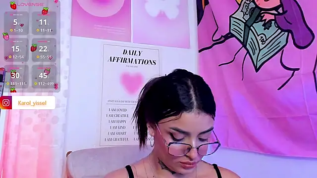 Snapshot of Hinataw33d01 chatting on March 2025 01:05:02 AM Hinataw33d01 online show from March 2025 01:05:02 AM