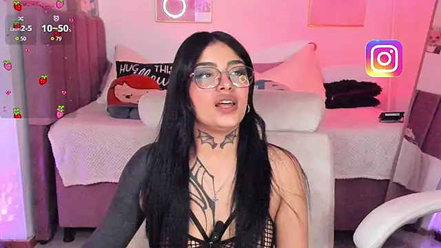 Hinataw33d01 online show from November 2025 01:28:01 AM