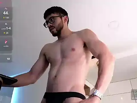 Phantom Bigger1 online show from December 2025 03:41:01 PM