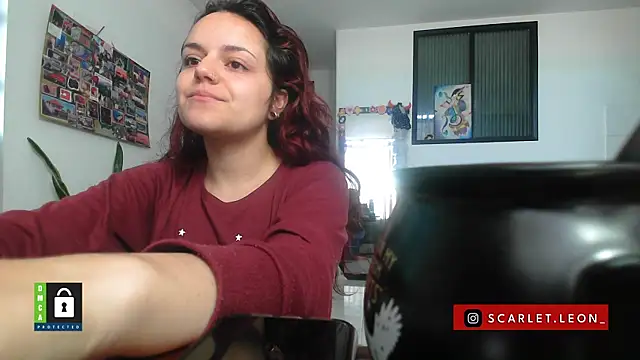 Scarletleon77 online show from October 2025 11:44:02 AM