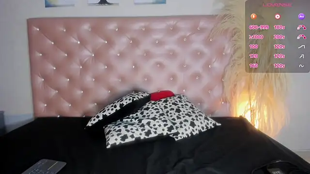 paulinasaeEnz online show from November 2025 01:17:02 PM