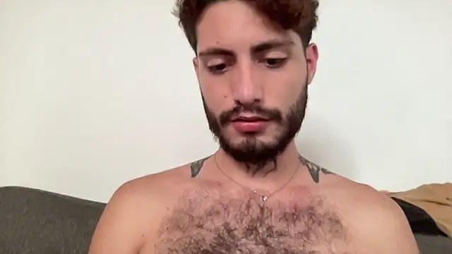 Snapshot of axel_giracr chatting on January 2025 04:46:02 PM axel giracr online show from January 2025 04:46:02 PM