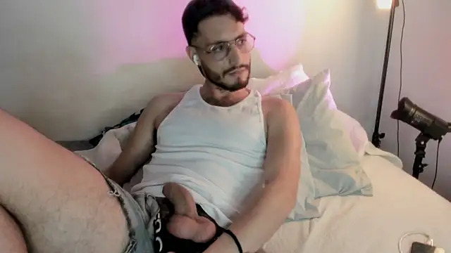 Snapshot of axel_giracr chatting on January 2025 03:18:02 AM axel giracr online show from January 2025 03:18:02 AM