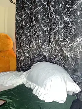 Snapshot of Sexy_barb2 chatting on April 2026 05:57:02 AM Sexy barb2 online show from April 2026 05:57:02 AM