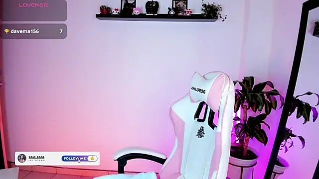 kali ka  online show from November 2025 06:04:02 PM