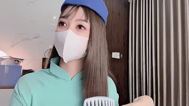 Mono-Stewardesss online show from October 2025 03:01:01 PM