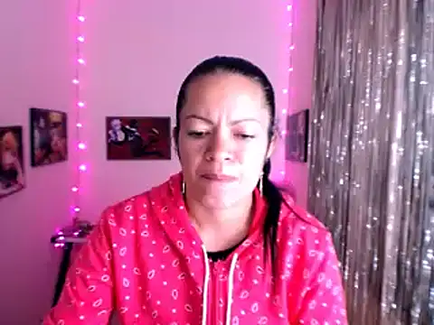 Cristal w online show from February 2025 04:20:02 PM