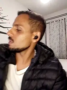 CasadoFavella online show from April 2026 03:02:01 AM