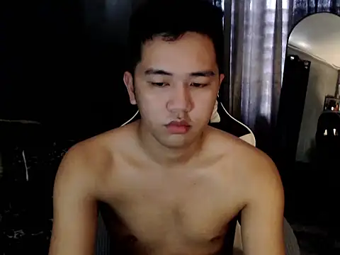 xgregor07 online show from November 2025 02:22:02 AM