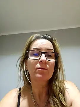 Snapshot of Steffi45 chatting on February 2026 06:23:01 AM Steffi45 online show from February 2026 06:23:01 AM