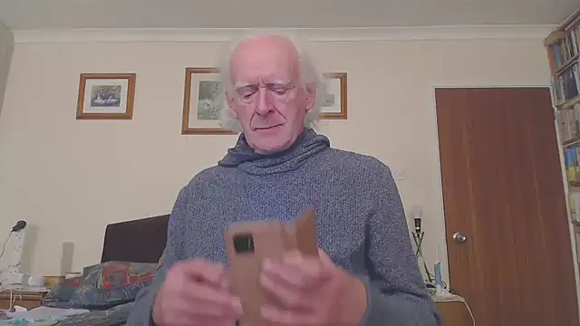 WaverlyKernow online show from March 2025 03:48:02 PM