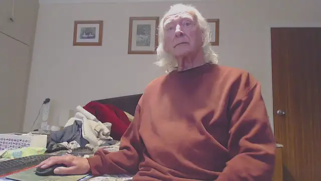 WaverlyKernow online show from September 2025 10:15:02 AM