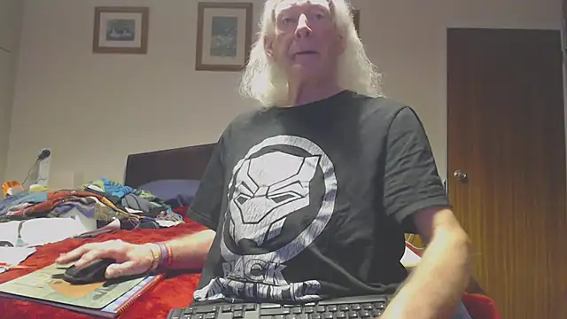 WaverlyKernow online show from February 2026 09:05:02 AM