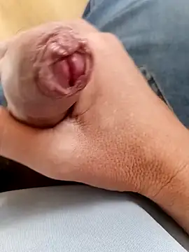 Snapshot of vlas-82 chatting on October 2025 07:19:02 AM vlas-82 online show from October 2025 07:19:02 AM