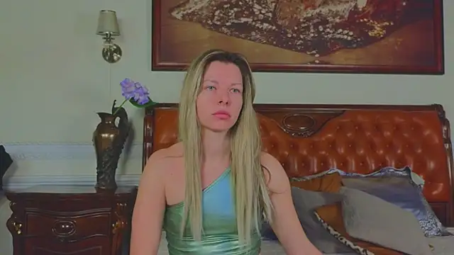 Real Tini online show from February 2026 06:10:02 AM