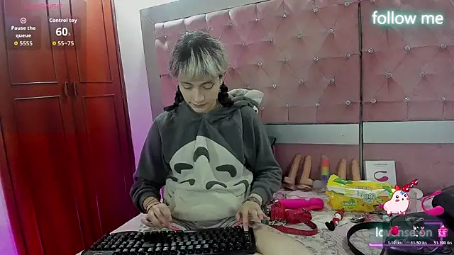 neeko princes online show from November 2025 12:05:02 PM