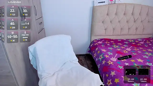 emily1  online show from December 2024 01:43:02 PM