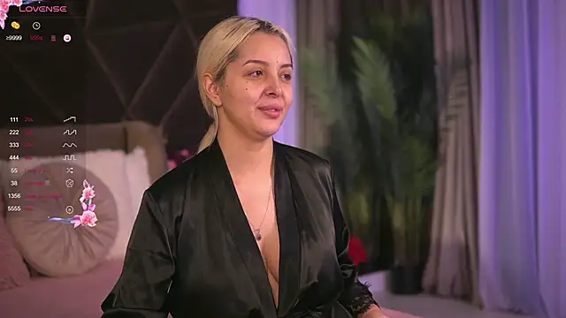 VictoriaMorrone online show from March 2025 04:51:02 AM