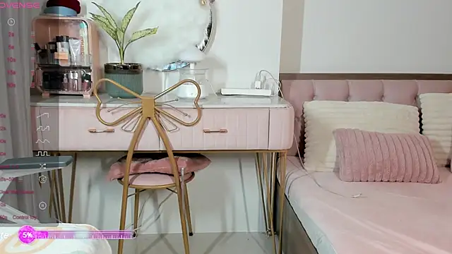  Joliie  online show from January 2025 01:45:02 PM