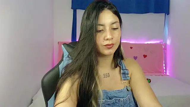 Lia 14  online show from February 2025 07:49:02 PM