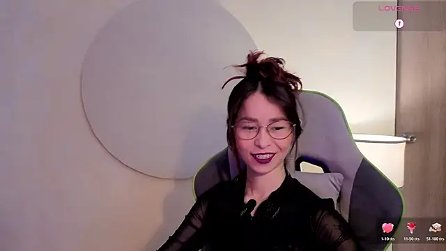 Snapshot of rosse_98_ chatting on June 2026 02:50:02 PM rosse 98 online show from June 2026 02:50:02 PM