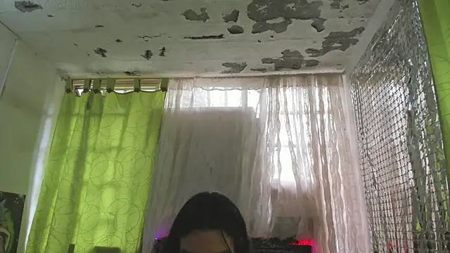 Snapshot of Megan_Miles02 chatting on January 2025 05:37:01 PM Megan Miles02 online show from January 2025 05:37:01 PM