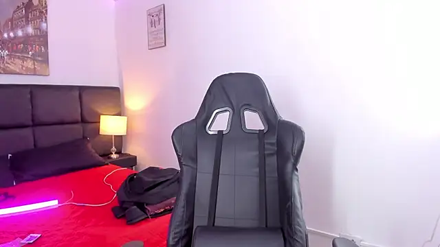 Snapshot of Megan_Miles02 chatting on March 2025 02:10:01 AM Megan Miles02 online show from March 2025 02:10:01 AM