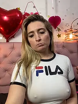 Snapshot of antonella87 chatting on February 2025 03:21:01 AM antonella87 online show from February 2025 03:21:01 AM