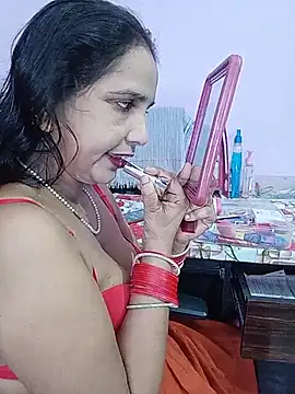 Snapshot of reemacouple007 chatting on July 2026 06:07:01 PM reemacouple007 online show from July 2026 06:07:01 PM