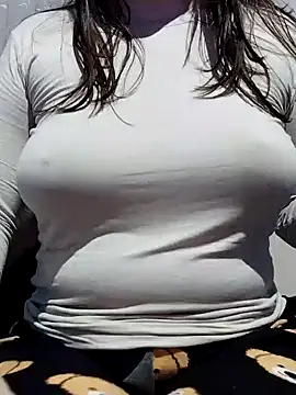 Snapshot of Elaa_Su chatting on December 2024 02:09:01 AM Elaa Su online show from December 2024 02:09:01 AM