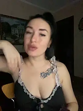 Roxana Bell online show from December 2025 12:47:02 PM