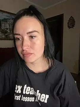 Roxana Bell online show from June 2026 09:20:02 PM